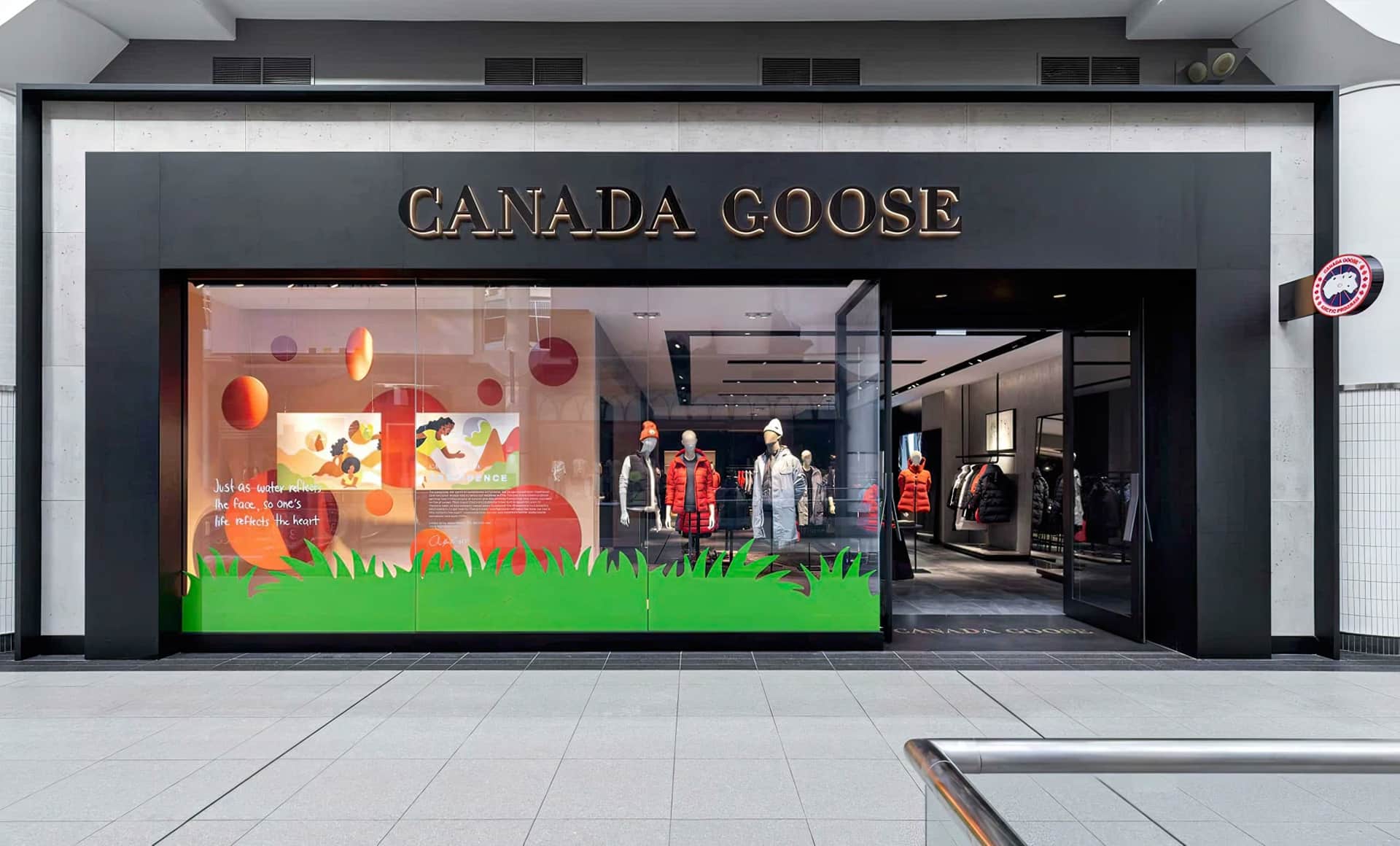 Canada Goose, Toronto - Eaton Centre Canada Goose, Toronto - Eaton Centre